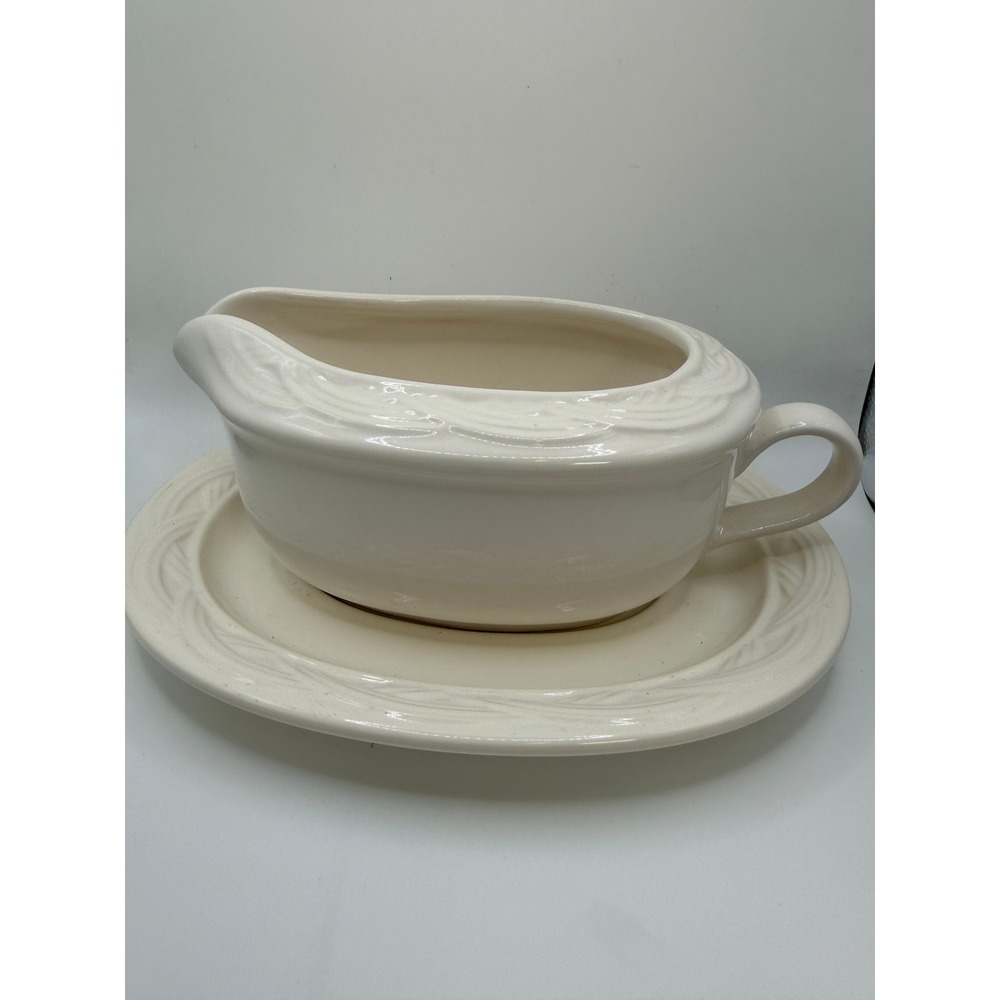 Pfaltzgraff Filigree Gravy Boat and Underplate Set Cream White Stoneware USA